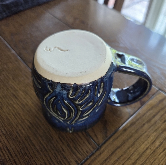 Studio Pottery Mug - Picture 5 of 8